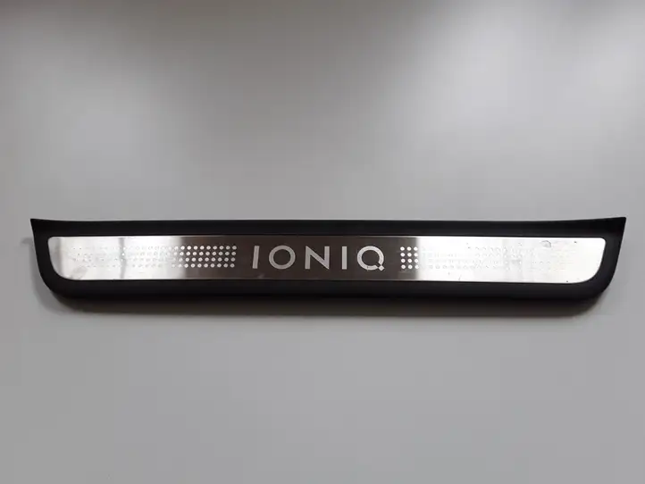 Hyundai Ioniq (2016 - ) 85873G2500 Внутренняя отделка переднего порога — фото 1