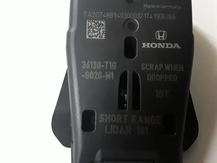 Honda CR-V (2012 - 2016) 36130T1G Камера в лобовом стекле — фото 3