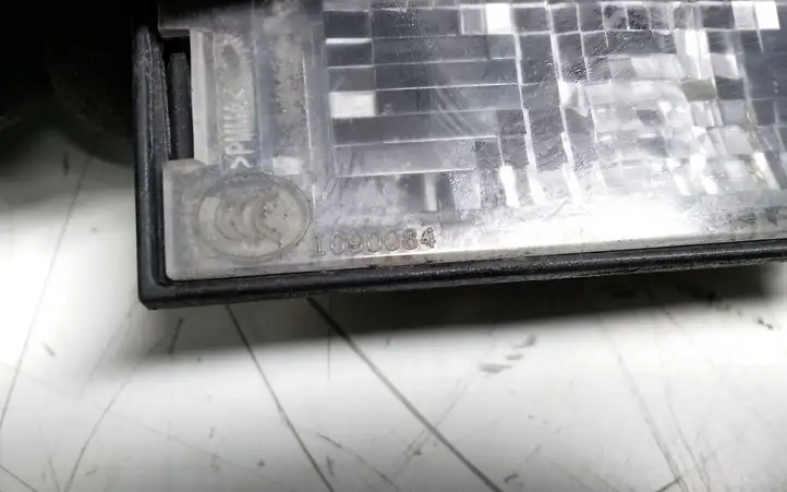 Opel Vivaro (2014 - 2018) I090084 Подсветка номера — фото 4