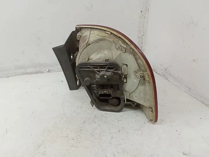 Volkswagen Touareg I (2002 - 2010) 7L6945095K Задний фонарь в кузове — фото 5