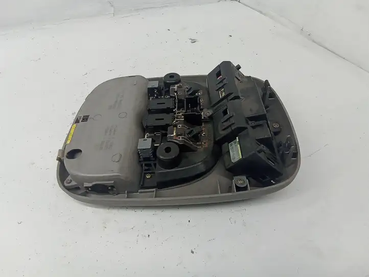 Kia Sorento (2002 - 2006) 928003E0 Передняя подсветка — фото 2