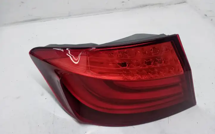 BMW 5 F10 F11 (2009 - 2016) 173462 Задний фонарь в кузове — фото 1