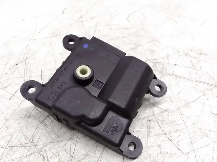 Honda Civic (2001 - 2005) 0B06030840 Двигатель задвижки потока воздуха — фото 1
