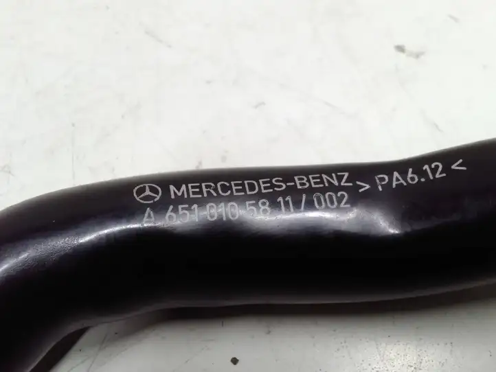 Mercedes-Benz C W205 (2014 - 2021) A6510105811 Шланг сапуна — фото 4