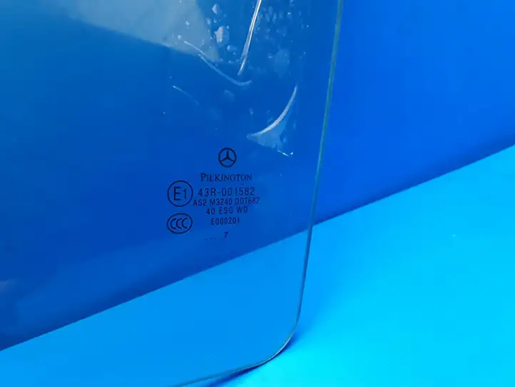 Mercedes-Benz C W204 (2007 - 2014) 43R001582 Стекло задней двери — фото 2