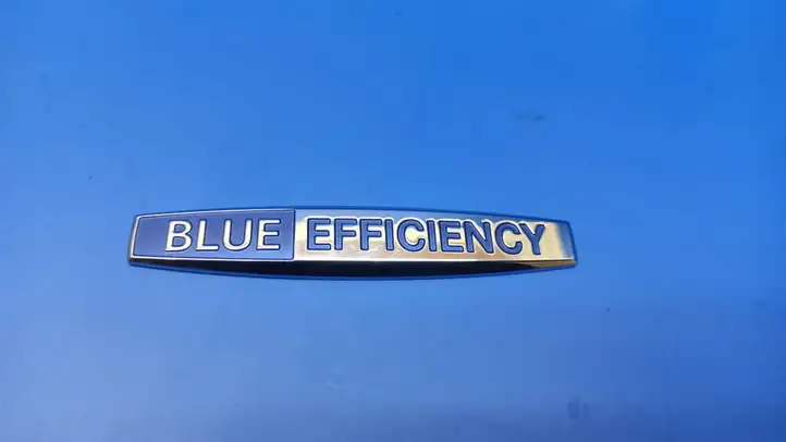 Mercedes-Benz Vito Viano W639 (2010 - 2015) Эмблема модели — фото 1