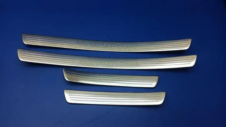 Mercedes-Benz S W222 (2013 - ) A2226801235 Внутренняя отделка переднего порога — фото 1