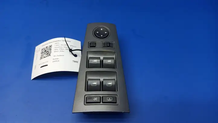 BMW 7 E65 E66 (2001 - 2008) 6917106 Кнопка стеклоподъемников — фото 1