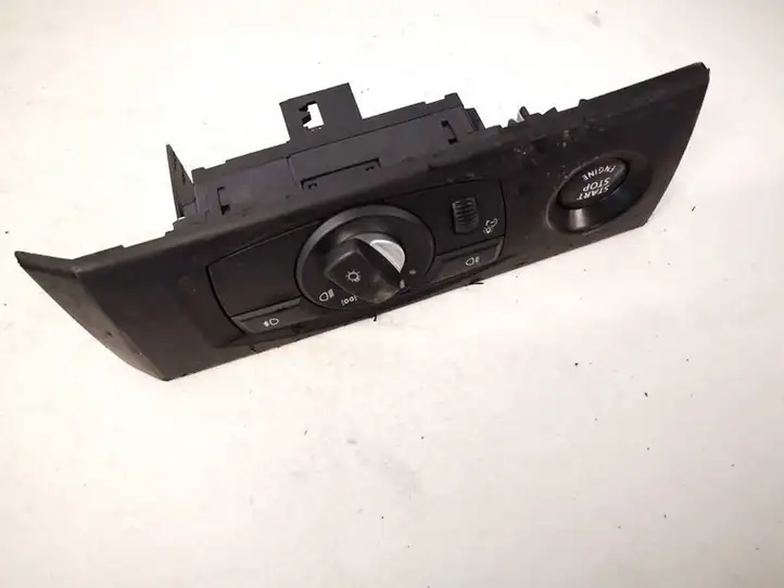 BMW 5 E60 E61 (2004 - 2010) 6988554 Включатель фонарей — фото 1