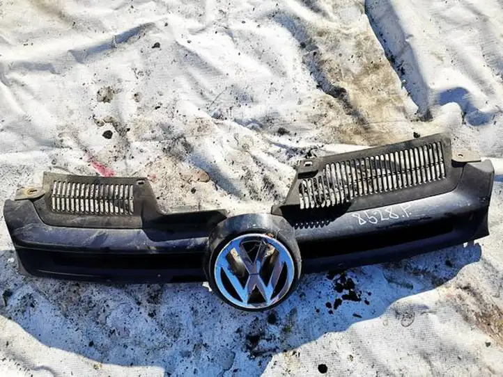 Volkswagen Golf V (2003 - 2009) 1k0853655a Передняя решетка — фото 1