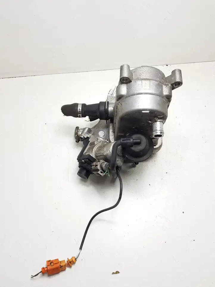 Audi A4 S4 B8 8K (2007 - 2011) 059131515R Охладитель клапана EGR — фото 4