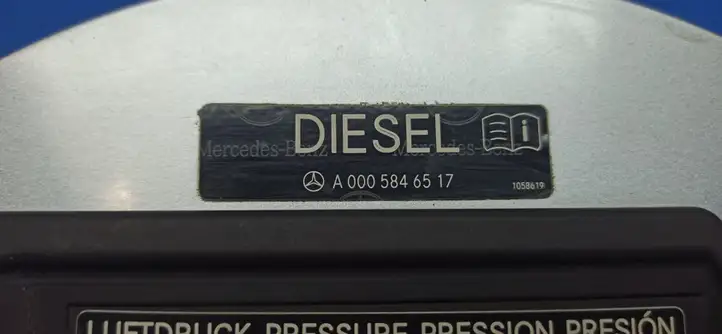 Mercedes-Benz R W251 (2005 - 2013) A2517570206 Крышка топливного бака — фото 10