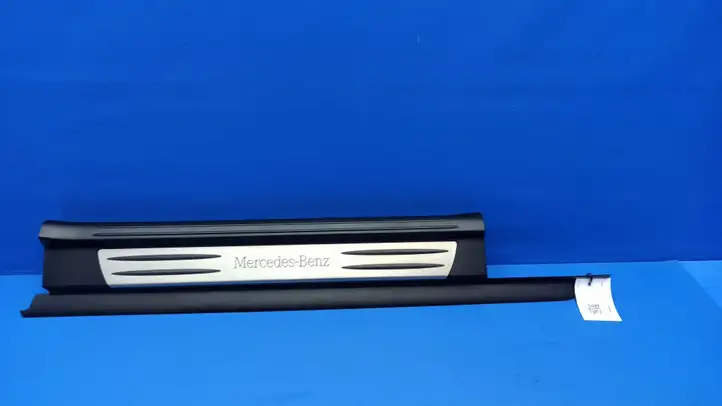 Mercedes-Benz SLK R171 (2005 - 2011) 1716800235 Внутренняя отделка переднего порога — фото 1