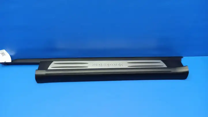 Mercedes-Benz SLK R171 (2005 - 2011) 1716800235 Внутренняя отделка переднего порога — фото 8