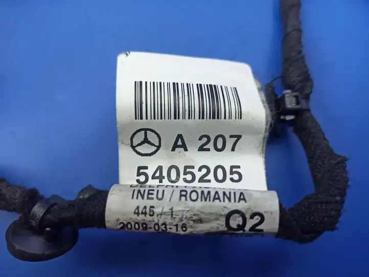 Mercedes-Benz E C207 W207 (2009 - 2017) A2075405205 Проводка передней двери — фото 4