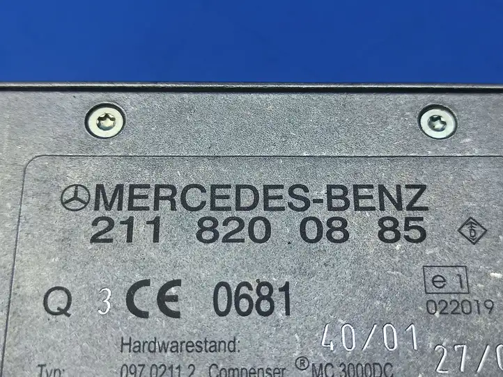 Mercedes-Benz E W211 (2002 - 2009) 2118200885 Усилитель антенны — фото 4