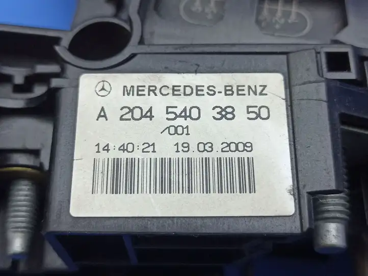 Mercedes-Benz C W204 (2007 - 2014) A2045403850 Клеммный узел плюсовых проводов — фото 2