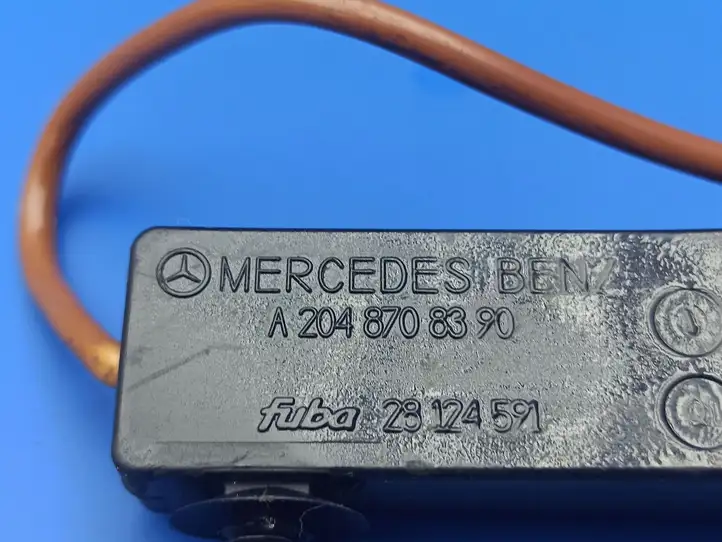 Mercedes-Benz C W204 (2007 - 2014) A2048708390 Усилитель антенны — фото 3