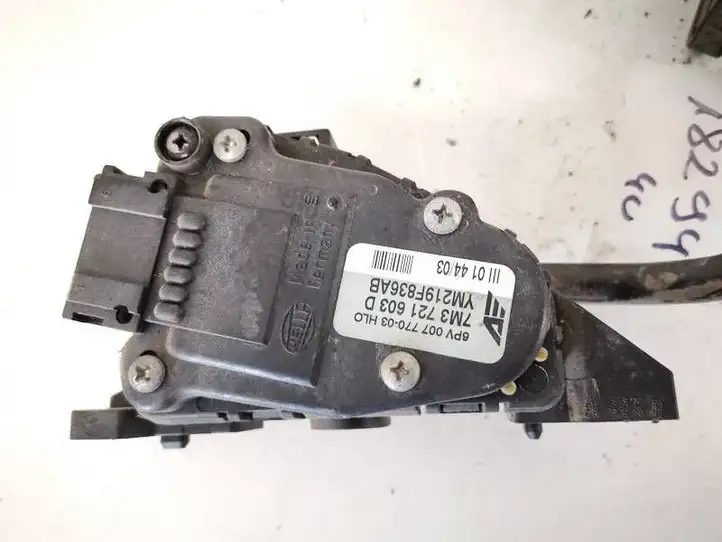 Mercedes-Benz A W169 (2004 - 2012) 7m3721603d Педаль акселератора — фото 2
