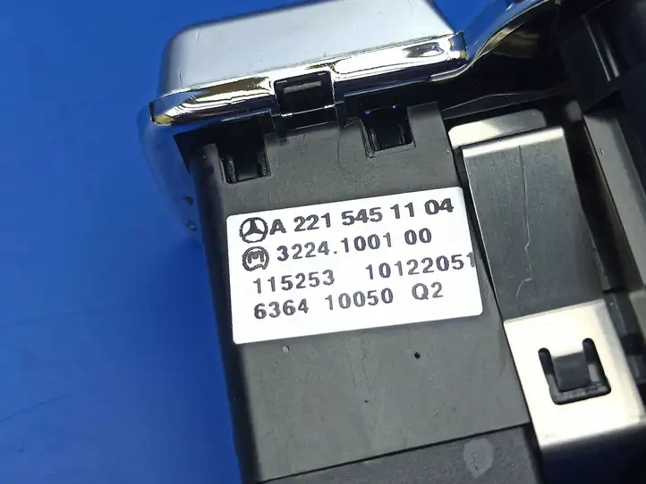 Mercedes-Benz S W221 (2005 - 2013) A2215451104 Включатель фонарей — фото 2
