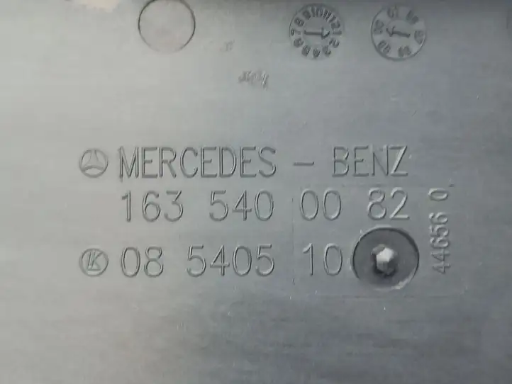 Mercedes-Benz ML W163 (1997 - 2005) 1635400082 Крышка ящика предохранителей — фото 3