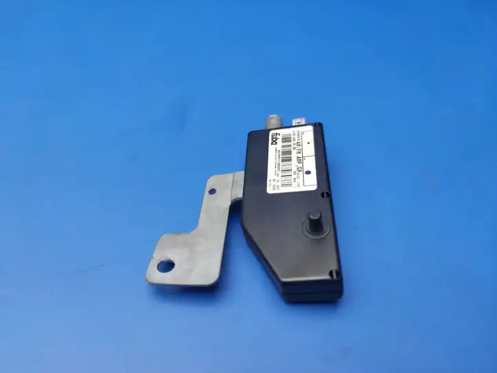 Mercedes-Benz ML W163 (1997 - 2005) 1638200089 Усилитель антенны — фото 4