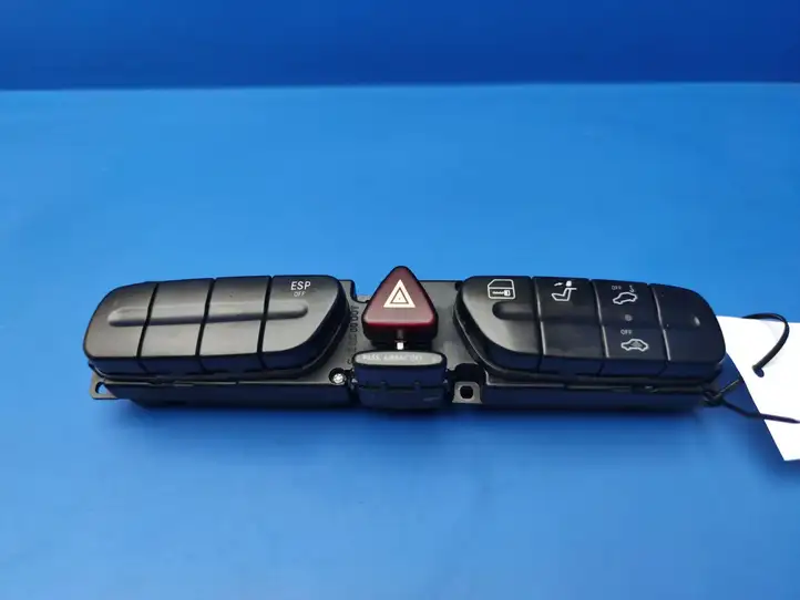 Mercedes-Benz C W203 (2000 - 2007) 2038217279 Другие включатели / ручки/ переключатели — фото 6