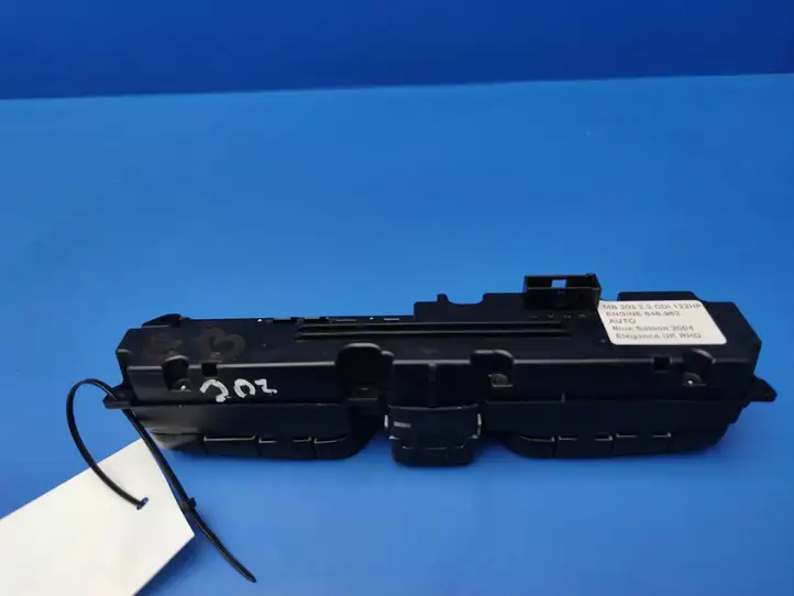 Mercedes-Benz C W203 (2000 - 2007) 2038217279 Другие включатели / ручки/ переключатели — фото 2