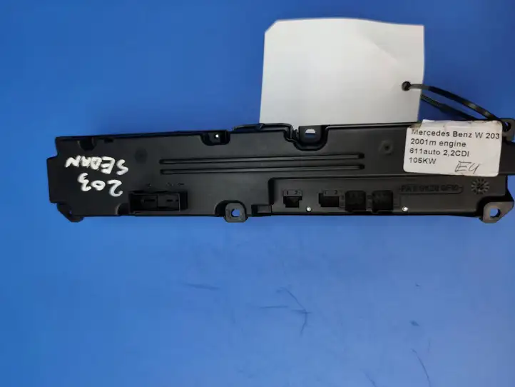 Mercedes-Benz C W203 (2000 - 2007) 2038203710 Другие включатели / ручки/ переключатели — фото 2
