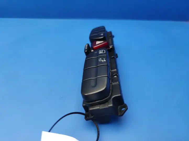 Mercedes-Benz C W203 (2000 - 2007) 2038203710 Другие включатели / ручки/ переключатели — фото 4