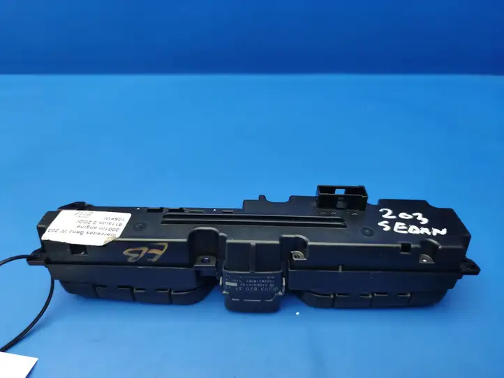 Mercedes-Benz C W203 (2000 - 2007) 2038203710 Другие включатели / ручки/ переключатели — фото 8
