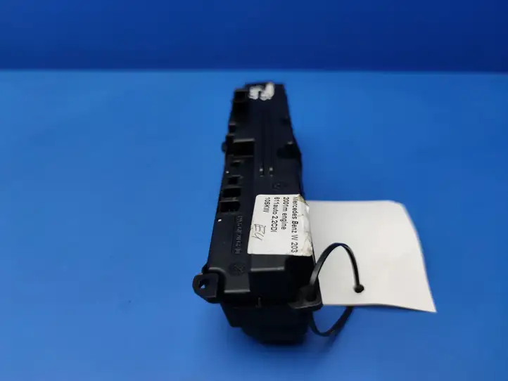 Mercedes-Benz C W203 (2000 - 2007) 2038203710 Другие включатели / ручки/ переключатели — фото 9