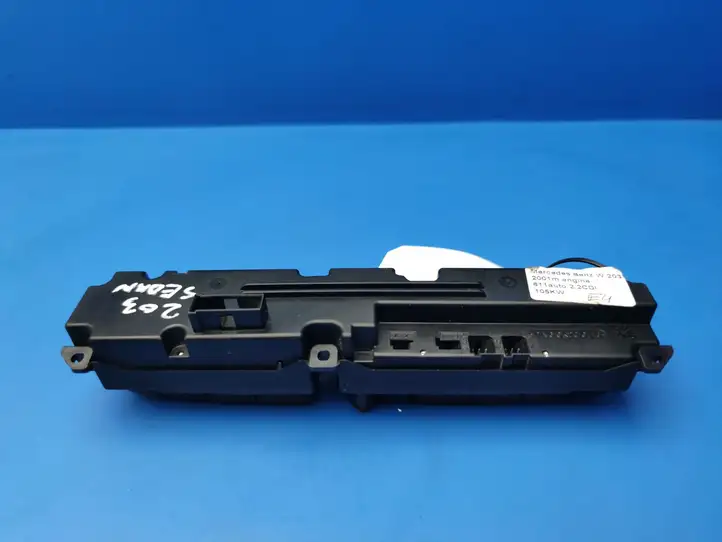 Mercedes-Benz C W203 (2000 - 2007) 2038203710 Другие включатели / ручки/ переключатели — фото 10