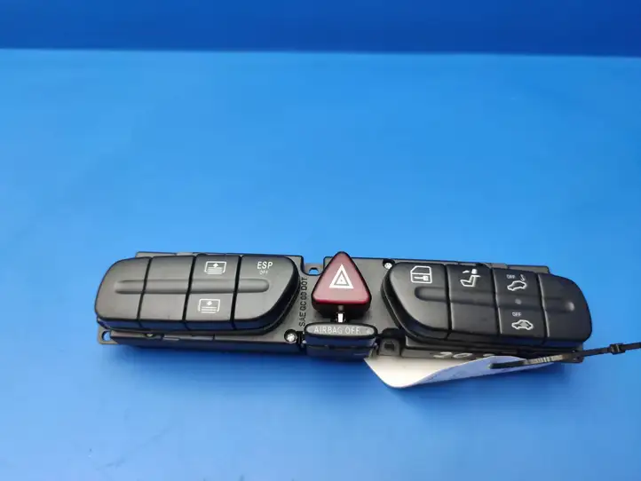 Mercedes-Benz C W203 (2000 - 2007) 2038216458 Другие включатели / ручки/ переключатели — фото 1