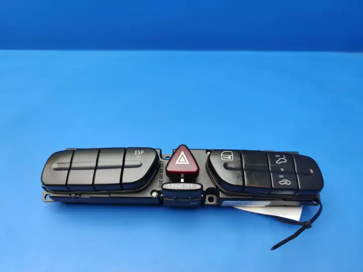 Mercedes-Benz C W203 (2000 - 2007) 2038217858 Другие включатели / ручки/ переключатели — фото 1