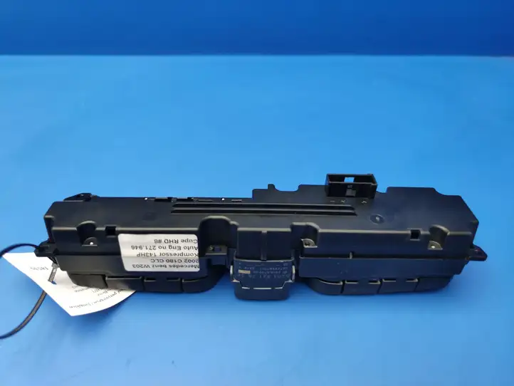 Mercedes-Benz C W203 (2000 - 2007) 2038217858 Другие включатели / ручки/ переключатели — фото 7