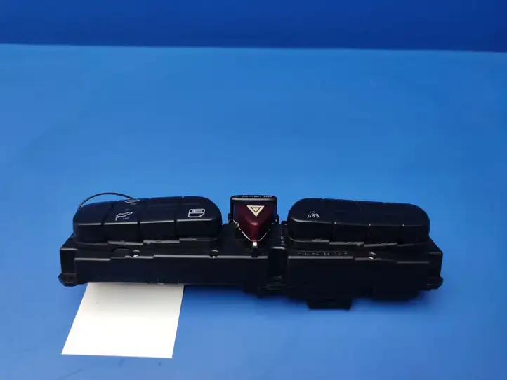 Mercedes-Benz C W203 (2000 - 2007) 2038218879 Другие включатели / ручки/ переключатели — фото 6