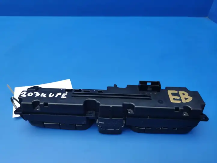 Mercedes-Benz C W203 (2000 - 2007) 2038218879 Другие включатели / ручки/ переключатели — фото 8