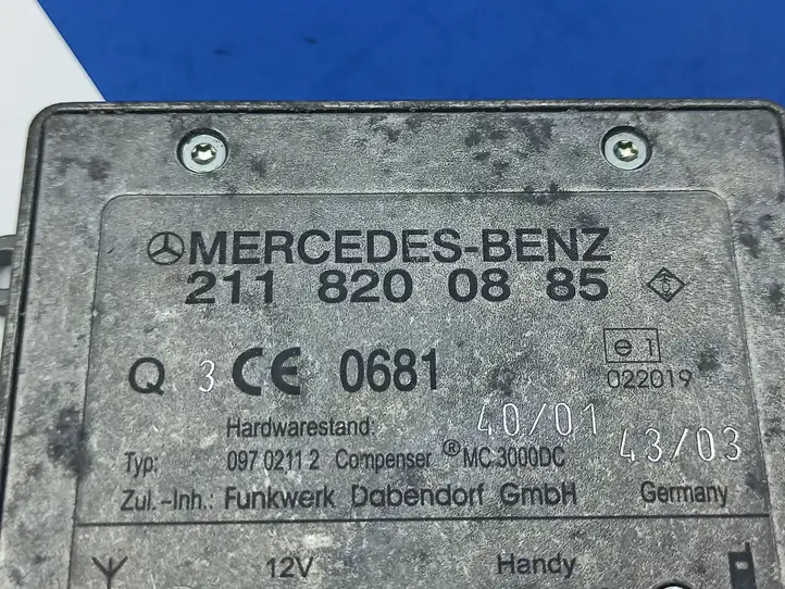 Mercedes-Benz CLK A209,C209 (2002 - 2009) 2118200885 Усилитель антенны — фото 2