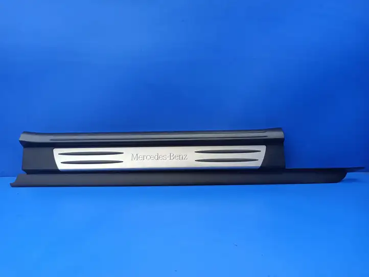 Mercedes-Benz SLK R171 (2005 - 2011) 1716800235 Внутренняя отделка переднего порога — фото 1