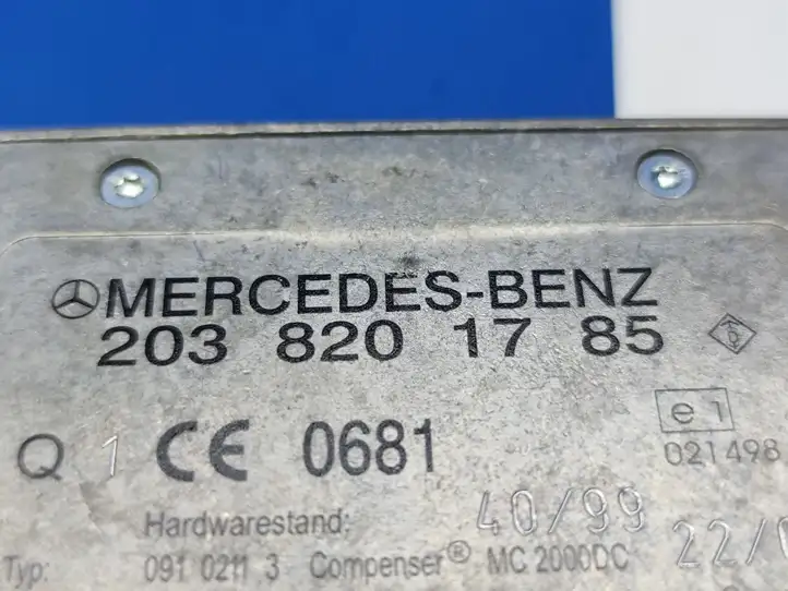 Mercedes-Benz C W203 (2000 - 2007) 2038201785 Блок управления антеннами — фото 10