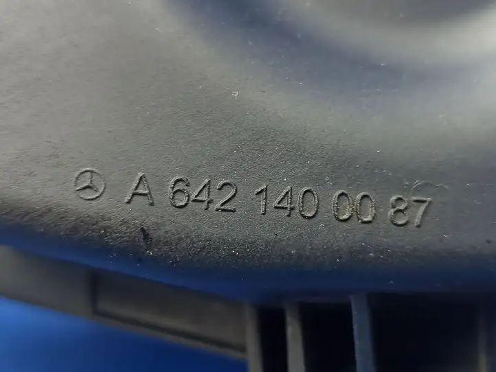 Mercedes-Benz CLK A209,C209 (2002 - 2009) A6421400087 Резонатор впуска — фото 2