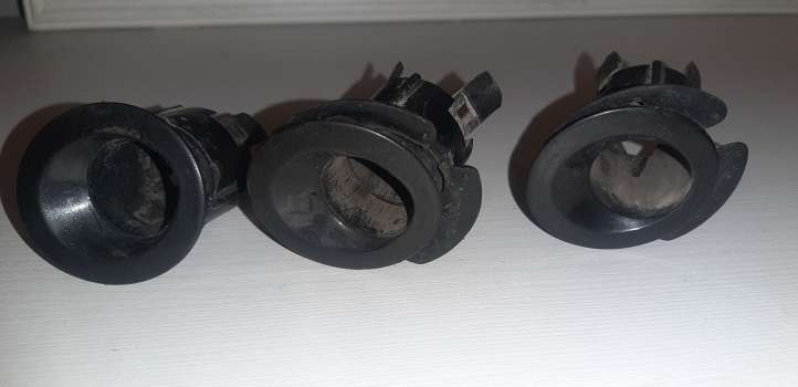 Peugeot 307 (2005 - 2008)  6036377 Кронштейн заднего датчика парковки (PDC)