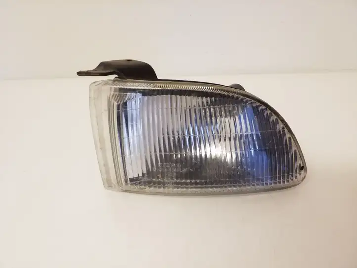 Mitsubishi Galant (1997 - 2003) 082141549LB Указатель поворота передний — фото 1