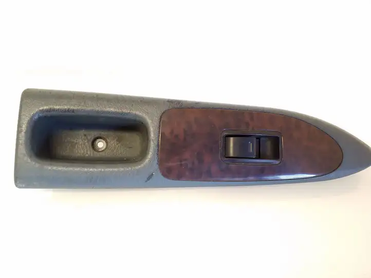 Toyota Avensis T220 (2000 - 2003) 7423105070BOGO Блок кнопок стеклоподъемников — фото 1