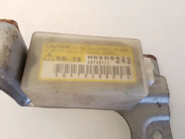 Mitsubishi Galant (1997 - 2003) MR309242 Датчик удара SRS — фото 3