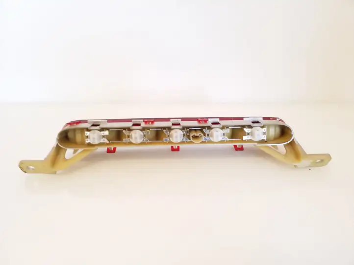 Toyota Corolla Verso E121 (2004 - 2007) 815700F011 Дополнительный стоп фонарь — фото 2