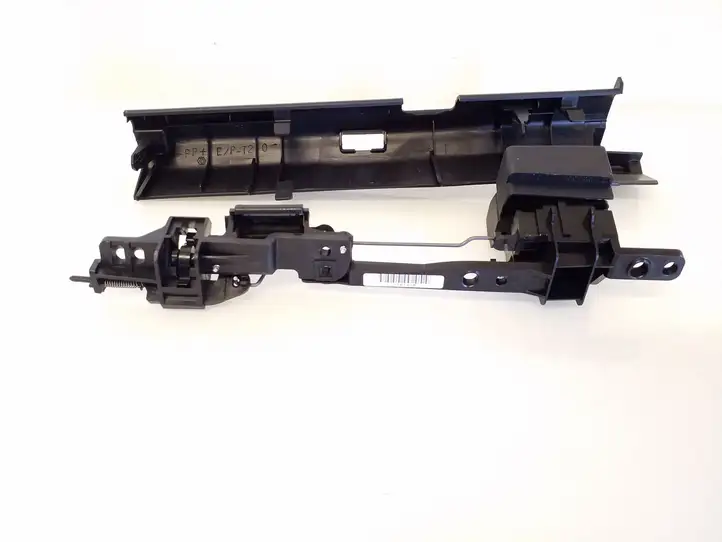 Toyota Prius (XW20) (2003 - 2009) 5556347020A1 Замок бардачка — фото 3