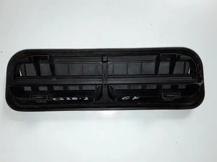 Mercedes-Benz C W205 (2014 - 2021) A2058301201 Решетка в крыле — фото 2