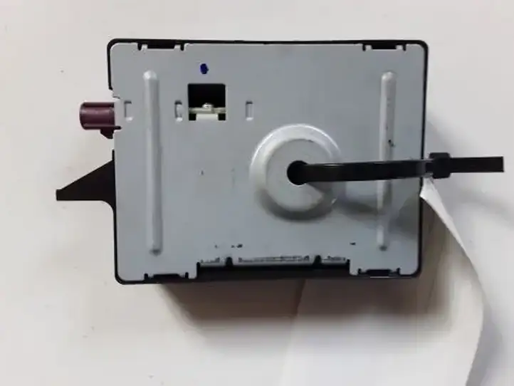 BMW 3 F30 F35 F31 (2012 - 2018) 9230911 Усилитель антенны — фото 2